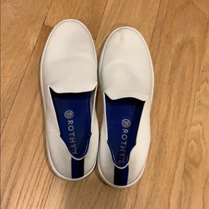 White Rothy’s sneakers